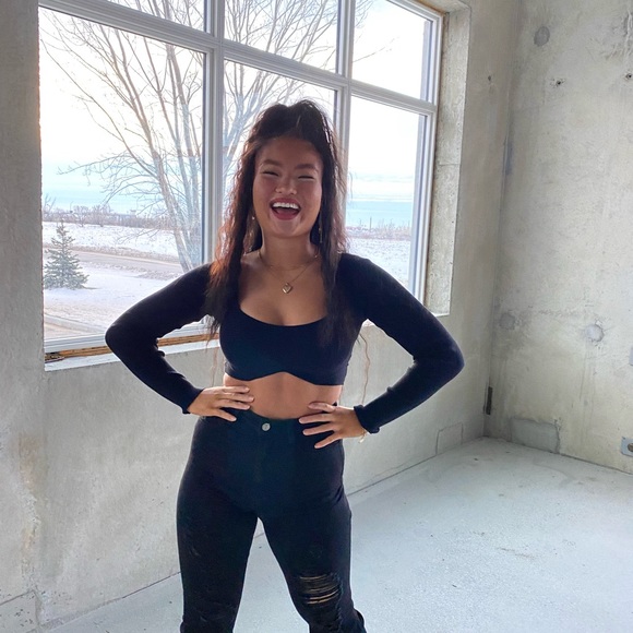 Black crop top - Picture 4 of 4